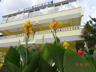 Akçay Merkezde 22 Odalı 60 Kişi Kapasiteli Faal Durumda Otel