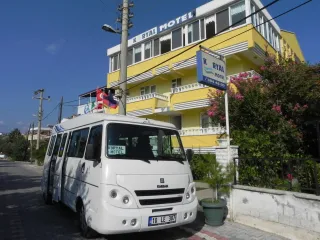 Akçay Merkezde 22 Odalı 60 Kişi Kapasiteli Faal Durumda Otel
