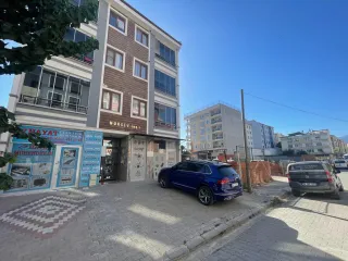 SABRİ PINARBAŞI'dan EDREMİT SANAYİ 'de SATILIK YATIRIMLIK DÜKKAN