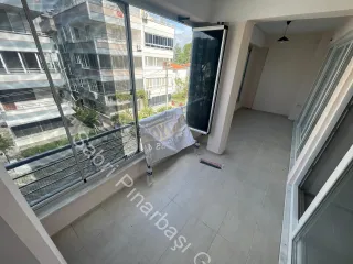 SABRİ PINARBAŞI 'dan AKÇAY MERKEZ'de SATILIK 2+1 GENİŞ KULLANIMLI DAİRE