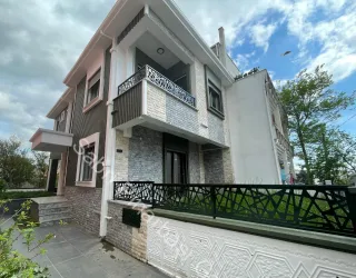 SABRİ PINARBAŞI'dan KIZILKEÇİLİ'de SATILIK SIFIR VİLLA