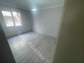 SABRİ PINARBAŞI'dan AKÇAY MERKEZ'de SATILIK GİRİŞ KAT 2+1 DAİRE