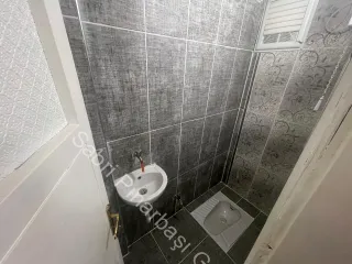 SABRİ PINARBAŞI'dan AKÇAY MERKEZ'de SATILIK GİRİŞ KAT 2+1 DAİRE