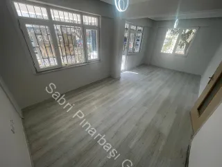 SABRİ PINARBAŞI'dan AKÇAY MERKEZ'de SATILIK GİRİŞ KAT 2+1 DAİRE