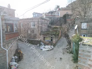 SABRİ PINARBAŞI'dan ASOSA YAKIN AHMETÇE KÖYÜNDE SATILIK TAŞ EV