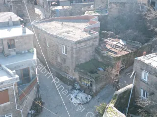 SABRİ PINARBAŞI'dan ASOSA YAKIN AHMETÇE KÖYÜNDE SATILIK TAŞ EV