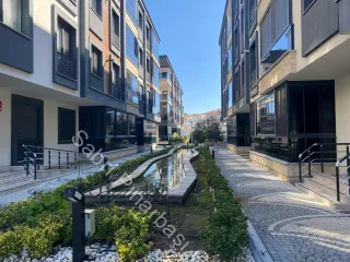 SABRİ PINARBAŞI'dan HAVUZLU SİTE İÇİNDE SATILIK 2+1 DAİRE