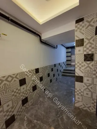 SABRİ PINARBAŞI'dan EDREMİT'te SATILIK 4 YILLIK 2+1 DAİRE