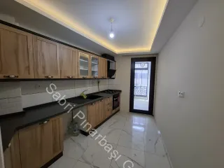 SABRİ PINARBAŞI'dan EDREMİT'te SATILIK 4 YILLIK 2+1 DAİRE