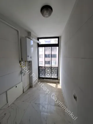 SABRİ PINARBAŞI'dan EDREMİT'te SATILIK 4 YILLIK 2+1 DAİRE
