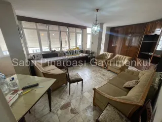 SABRİ PINARBAŞI'dan AKÇAY ÇARŞI'da SATILIK 2+1 DAİRE