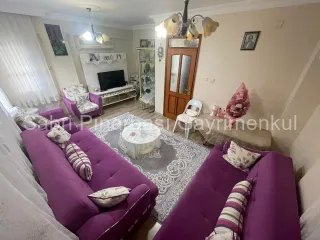 SABRİ PINARBAŞI'dan ALTINOLUK MERKEZ'de SATILIK KALORİFERLİ ARAKAT 2+1 DAİRE