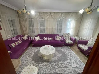 SABRİ PINARBAŞI'dan ALTINOLUK MERKEZ'de SATILIK KALORİFERLİ ARAKAT 2+1 DAİRE