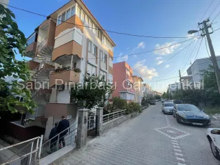 SABRİ PINARBAŞI'dan ALTINOLUK MERKEZ'de SATILIK KALORİFERLİ ARAKAT 2+1 DAİRE