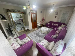 SABRİ PINARBAŞI'dan ALTINOLUK MERKEZ'de SATILIK KALORİFERLİ ARAKAT 2+1 DAİRE