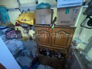 SABRİ PINARBAŞI'dan ALTINOLUK MERKEZ'de SATILIK KALORİFERLİ ARAKAT 2+1 DAİRE