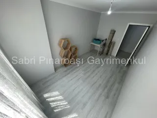 SABRİ PINARBAŞI'dan KADIKÖY'de SATILIK 3+1 DAİRE