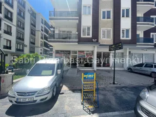 SABRİ PINARBAŞI'dan EDREMİT'te YATIRIMLIK SATILIK DÜKKAN