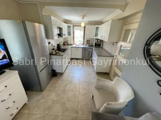 SABRİ PINARBAŞI'dan EDREMİT'te SATILIK 5+1 VİLLA