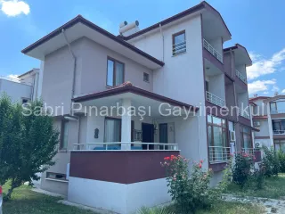 SABRİ PINARBAŞI'dan EDREMİT'te SATILIK 5+1 VİLLA