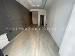 KADIKÖY'de ULTRA LÜKS SİTE İÇİNDE SATILIK 3+1 GENİŞ DAİRE