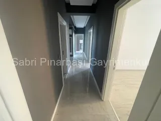 KADIKÖY'de ULTRA LÜKS SİTE İÇİNDE SATILIK 3+1 GENİŞ DAİRE