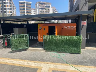 KADIKÖY'de ULTRA LÜKS SİTE İÇİNDE SATILIK 3+1 GENİŞ DAİRE