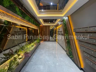 KADIKÖY'de ULTRA LÜKS SİTE İÇİNDE SATILIK 3+1 GENİŞ DAİRE