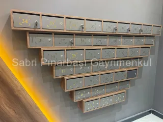 KADIKÖY'de ULTRA LÜKS SİTE İÇİNDE SATILIK 3+1 GENİŞ DAİRE