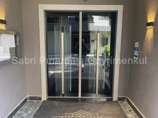 KADIKÖY'de ULTRA LÜKS SİTE İÇİNDE SATILIK 3+1 GENİŞ DAİRE