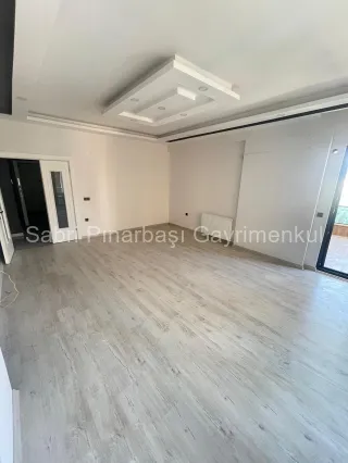 KADIKÖY'de ULTRA LÜKS SİTE İÇİNDE SATILIK 3+1 GENİŞ DAİRE