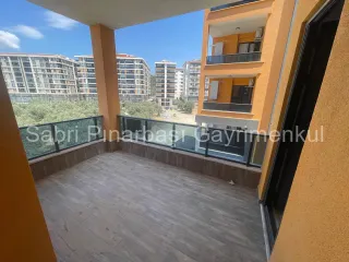 KADIKÖY'de ULTRA LÜKS SİTE İÇİNDE SATILIK 3+1 GENİŞ DAİRE
