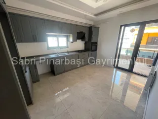 KADIKÖY'de ULTRA LÜKS SİTE İÇİNDE SATILIK 3+1 GENİŞ DAİRE