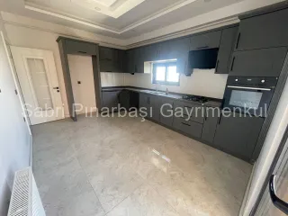 KADIKÖY'de ULTRA LÜKS SİTE İÇİNDE SATILIK 3+1 GENİŞ DAİRE
