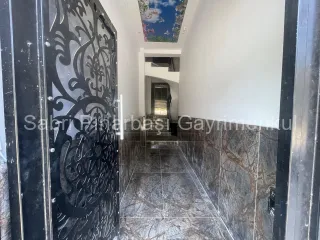 SABRİ PINARBAŞI'dan EDREMİT'te SATILIK ARAKAT ÖNCEPHE 1+1 DAİRE