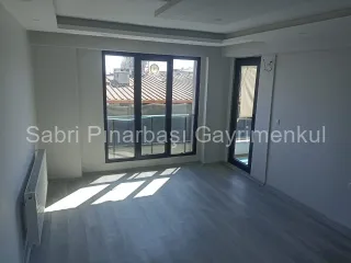 SABRİ PINARBAŞI'dan EDREMİT'te SATILIK FIRSAT 1+1 DAİRE