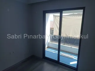 SABRİ PINARBAŞI'dan EDREMİT'te SATILIK FIRSAT 1+1 DAİRE