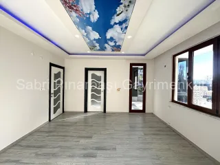 SABRİ PINARBAŞI'daN ALTINKUM'da SATILIK YÜKSEK GİRİŞ ÖNCEPHE 2+1 DAİRE