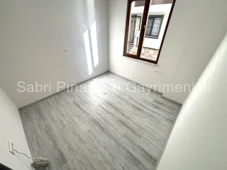SABRİ PINARBAŞI'daN ALTINKUM'da SATILIK YÜKSEK GİRİŞ ÖNCEPHE 2+1 DAİRE