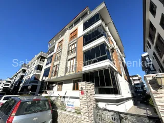SABRİ PINARBAŞI'daN ALTINKUM'da SATILIK YÜKSEK GİRİŞ ÖNCEPHE 2+1 DAİRE