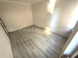 SABRİ PINARBAŞI'daN ALTINKUM'da SATILIK YÜKSEK GİRİŞ ÖNCEPHE 2+1 DAİRE