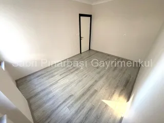 SABRİ PINARBAŞI'daN ALTINKUM'da SATILIK YÜKSEK GİRİŞ ÖNCEPHE 2+1 DAİRE
