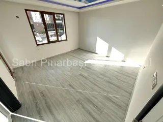 SABRİ PINARBAŞI'daN ALTINKUM'da SATILIK YÜKSEK GİRİŞ ÖNCEPHE 2+1 DAİRE