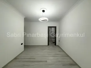 SABRİ PINARBAŞI'daN ALTINKUM'da SATILIK SIFIR EBEVEYN BANYOLU 2+1 DAİRE