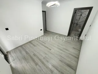 SABRİ PINARBAŞI'daN ALTINKUM'da SATILIK SIFIR EBEVEYN BANYOLU 2+1 DAİRE