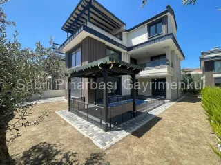 SABRİ PINARBAŞI'dan GÜRE'de SATILIK ULTRA LÜKS MÜSTAKİL HAVUZLU VİLLA