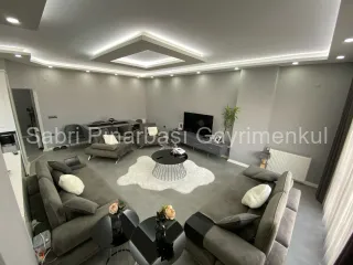 SABRİ PINARBAŞI'dan EDREMİT'te SATILIK LÜKS DAİRE