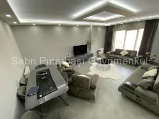 SABRİ PINARBAŞI'dan EDREMİT'te SATILIK LÜKS DAİRE