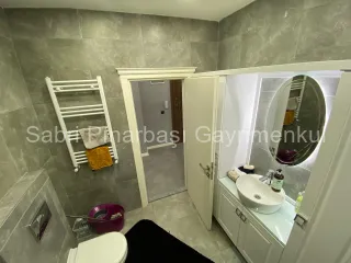 SABRİ PINARBAŞI'dan EDREMİT'te SATILIK LÜKS DAİRE