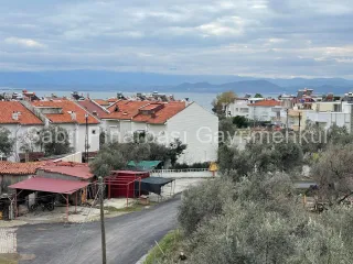 GÜRE 'de DENİZ 'e YAKIN SATILIK VİLLA